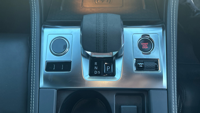 Jaguar F-Pace 2.0 D200 R-Dynamic HSE Black 5dr Auto AWD Diesel Estate